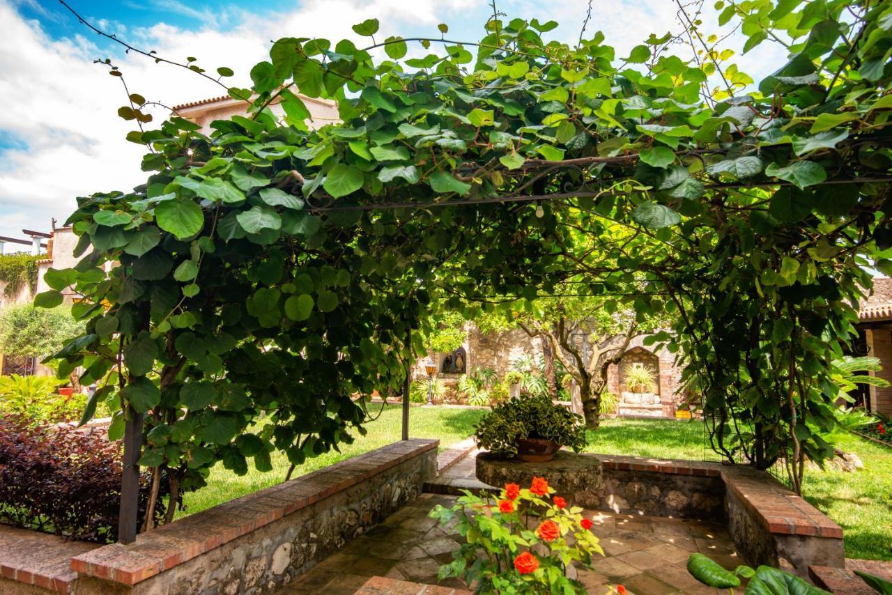 ミントゥルノ Torre Caetana Bed & Breakfast エクステリア 写真