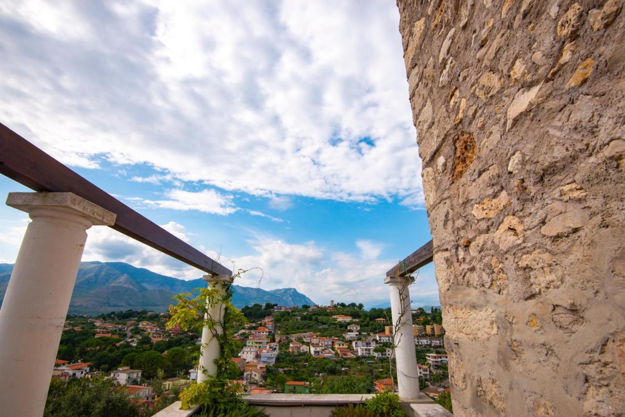 ミントゥルノ Torre Caetana Bed & Breakfast エクステリア 写真