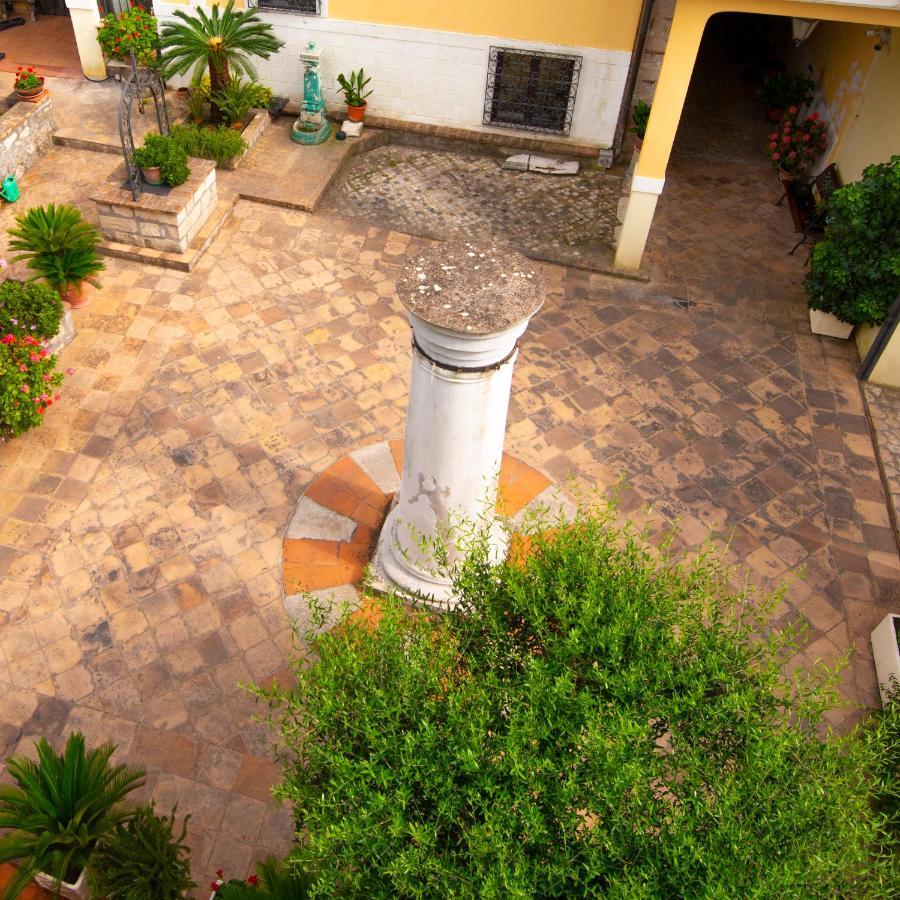 ミントゥルノ Torre Caetana Bed & Breakfast エクステリア 写真